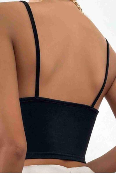 Aksesuarlı Şık Crop Büstiyer T-shirt Siyah