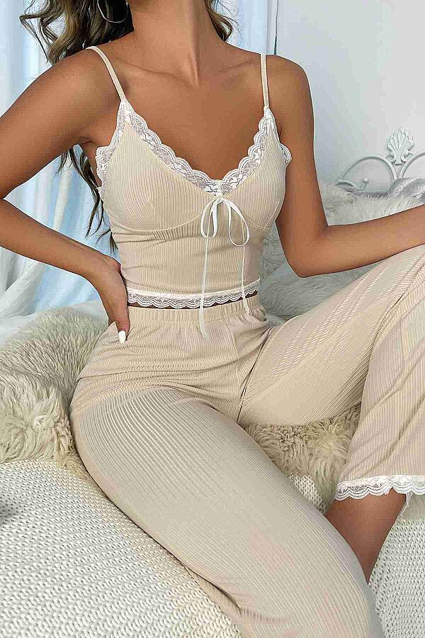 Askılı Dantel İşlemeli Şık Pijama Takımı Krem - 3