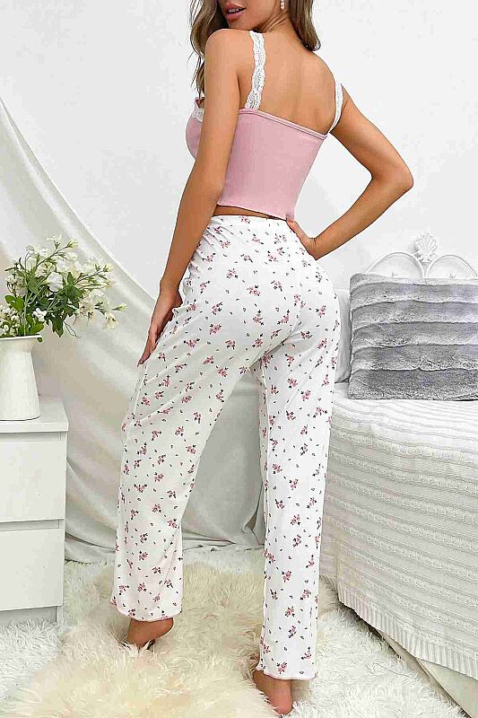 Askılı Şık Üstü Dantel İşlemeli Baskılı Pijama Takımı Çok Renkli - 4