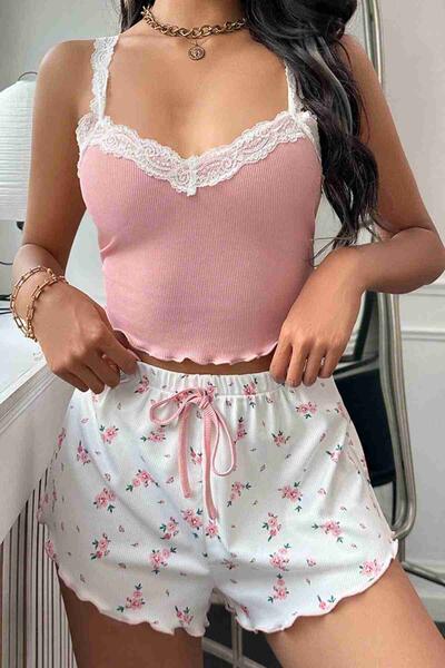 Çiçek Desenli Dantel Askılı Şortlu Pijama Takımı Çok Renkli