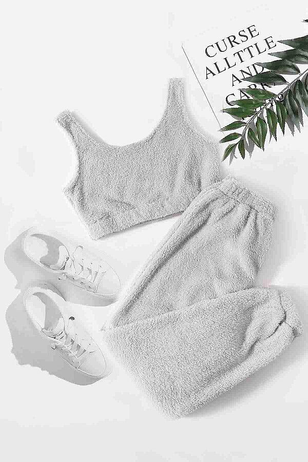  Kolsuz Askılı Peluş Polar Alt Üst Pijama Takımı - 4