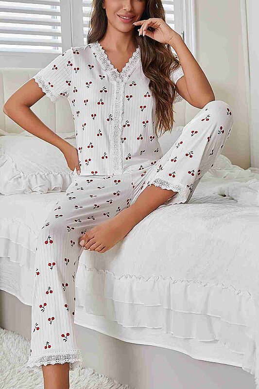 Özel Örme Kumaş Güpür Dantelli Kiraz Baskılı Kısa Kollu Pijama Takımı - 3