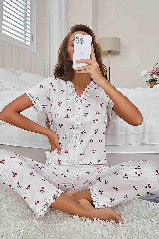 Özel Örme Kumaş Güpür Dantelli Kiraz Baskılı Kısa Kollu Pijama Takımı - 4