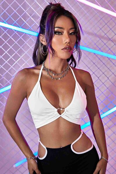 Şık Kalp Aksesuarlı Crop Büstiyer T-shirt Beyaz
