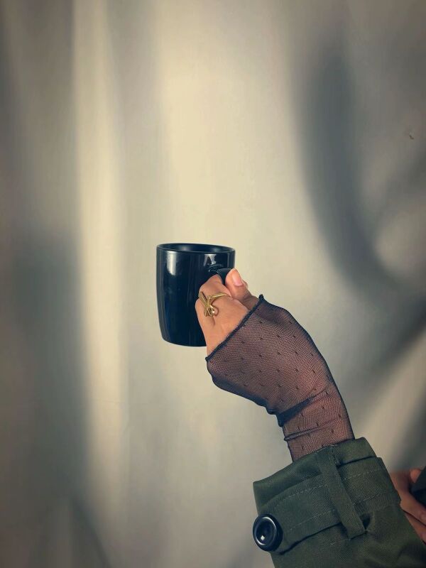 Uzun Siyah Puantiyeli Yetişkin Tül Eldiven - 1